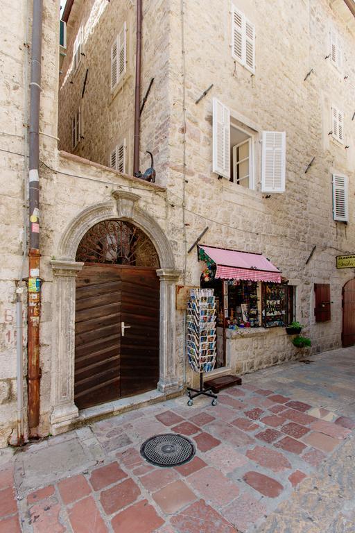 Old Town Museum Square Apartment Kotor Exterior photo